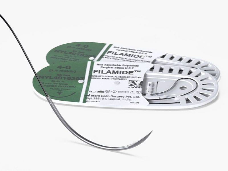 Meril FILAMIDE non-absorbable polyamide suture, black monofilament on a curved needle